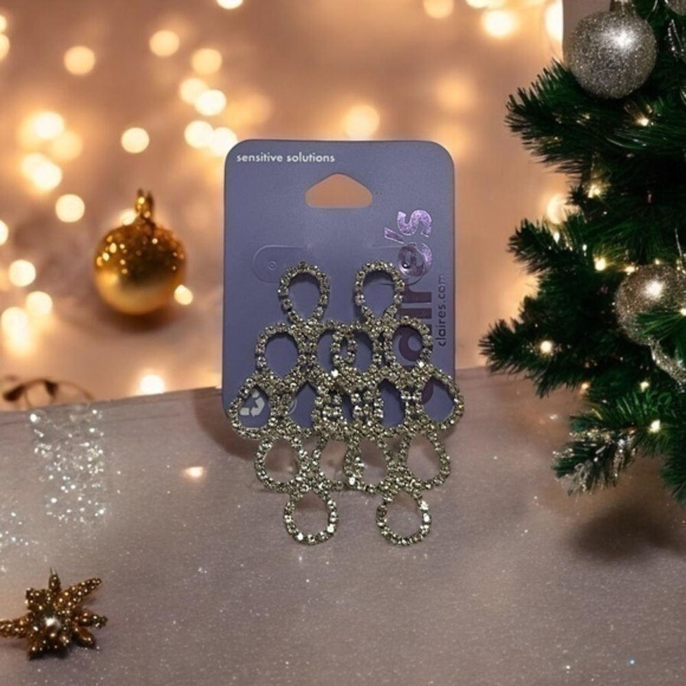 🫶🏻 Claire’s Rhinestone Dangle Earrings
